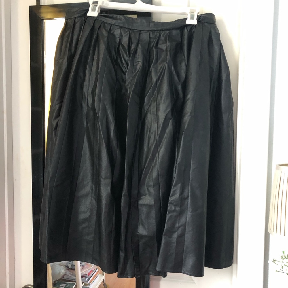 Stunning faux leather pleated skirt